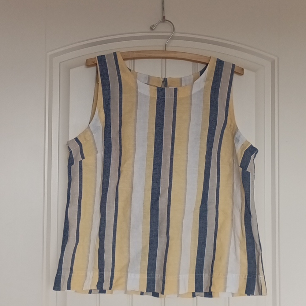 Sleeveless top